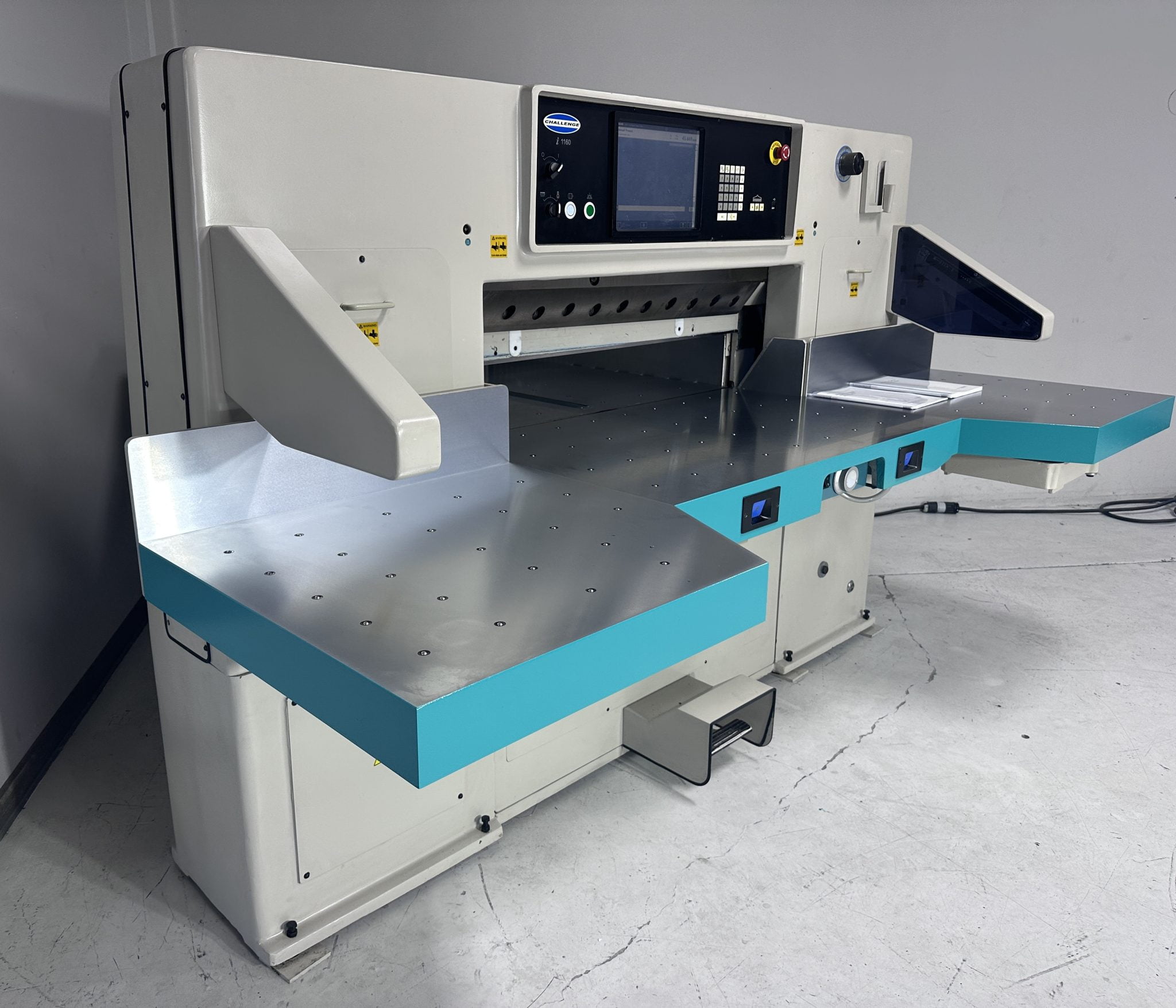 Challenge I1160 iCutter 47.7” Programmable Paper Cutter - Print ...